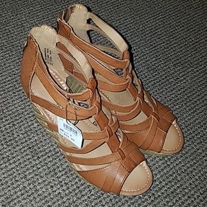 NWT American Eagle Wedge Sandals
